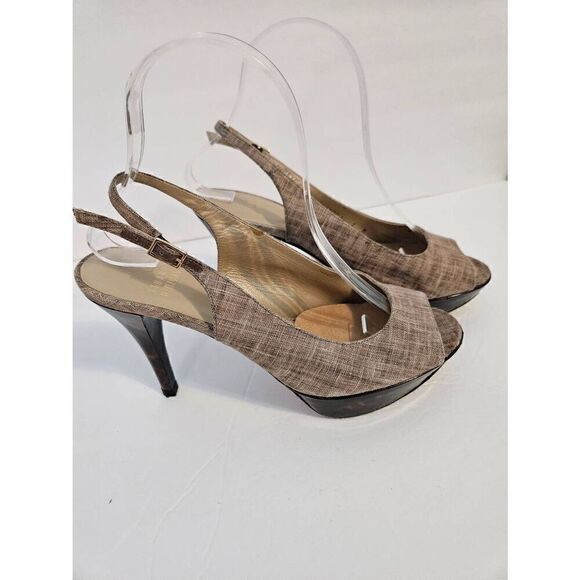Stuart Weitzman heathered tan slingback with a unique 4" tortoise shell heel. S - Picture 1 of 5